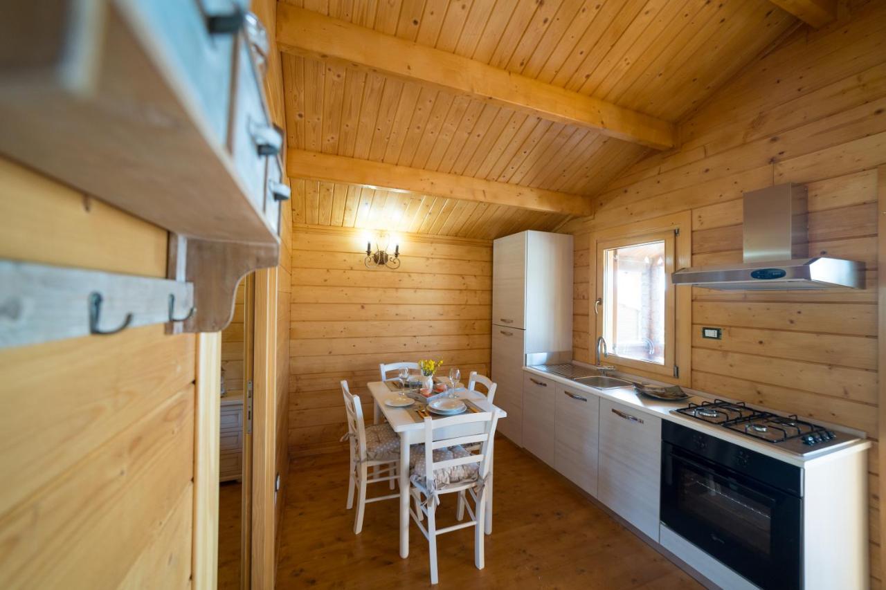 Chalet Tenuta Lacco فورناري المظهر الخارجي الصورة