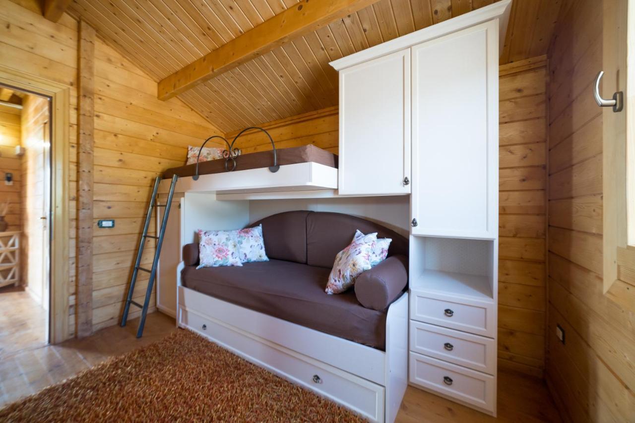 Chalet Tenuta Lacco فورناري المظهر الخارجي الصورة